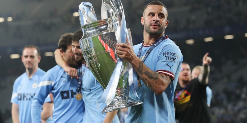 Chặng đường phát triển sự nghiệp bóng đá của Kyle Walker