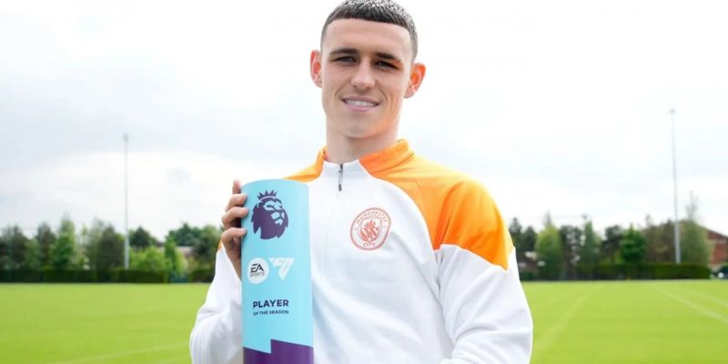 Một vài điều cần biết về cầu thủ trẻ Phil Foden