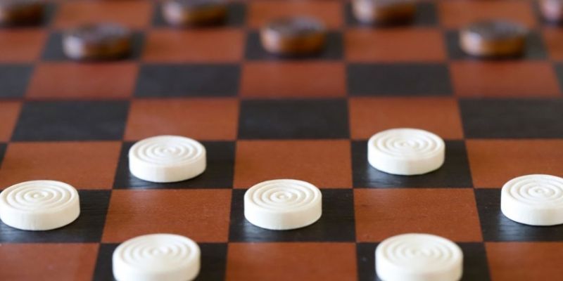 Luật và quy định cần biết trước khi chơi cờ Đam Checkers