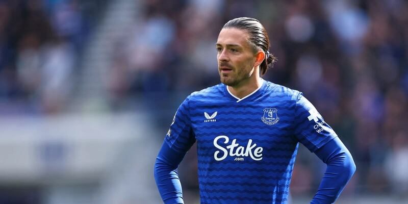 Tiểu sử cầu thủ Jack Grealish – Tài năng bóng đá người Anh